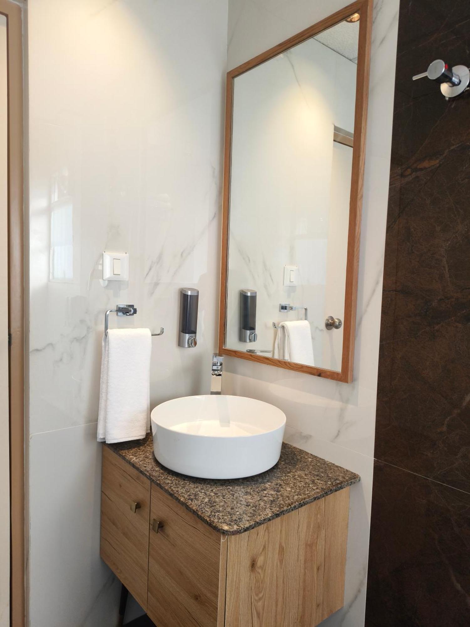 Olive Hotel Le Opera By Embassy Group Bangalore Ngoại thất bức ảnh